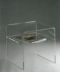 table de chevet en plexiglas